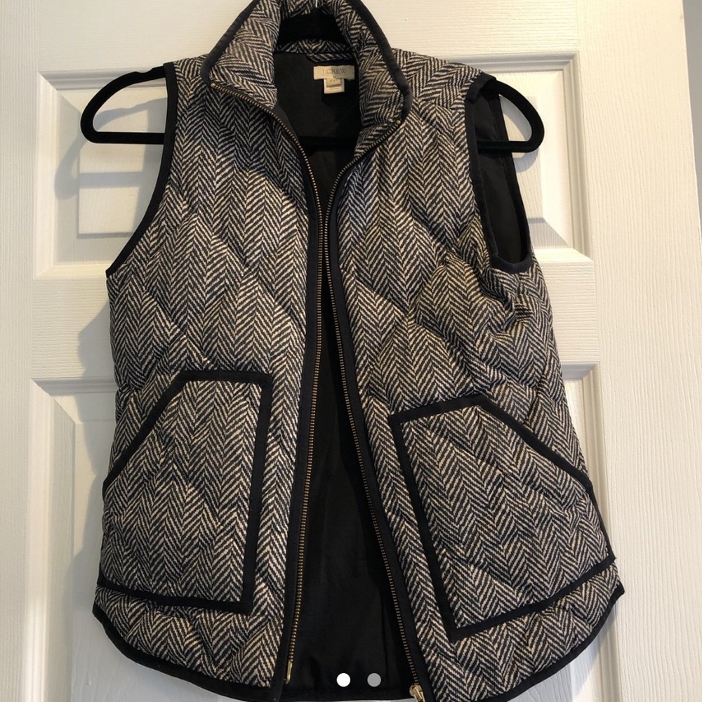 J crew excursion vest. Fits like an XS